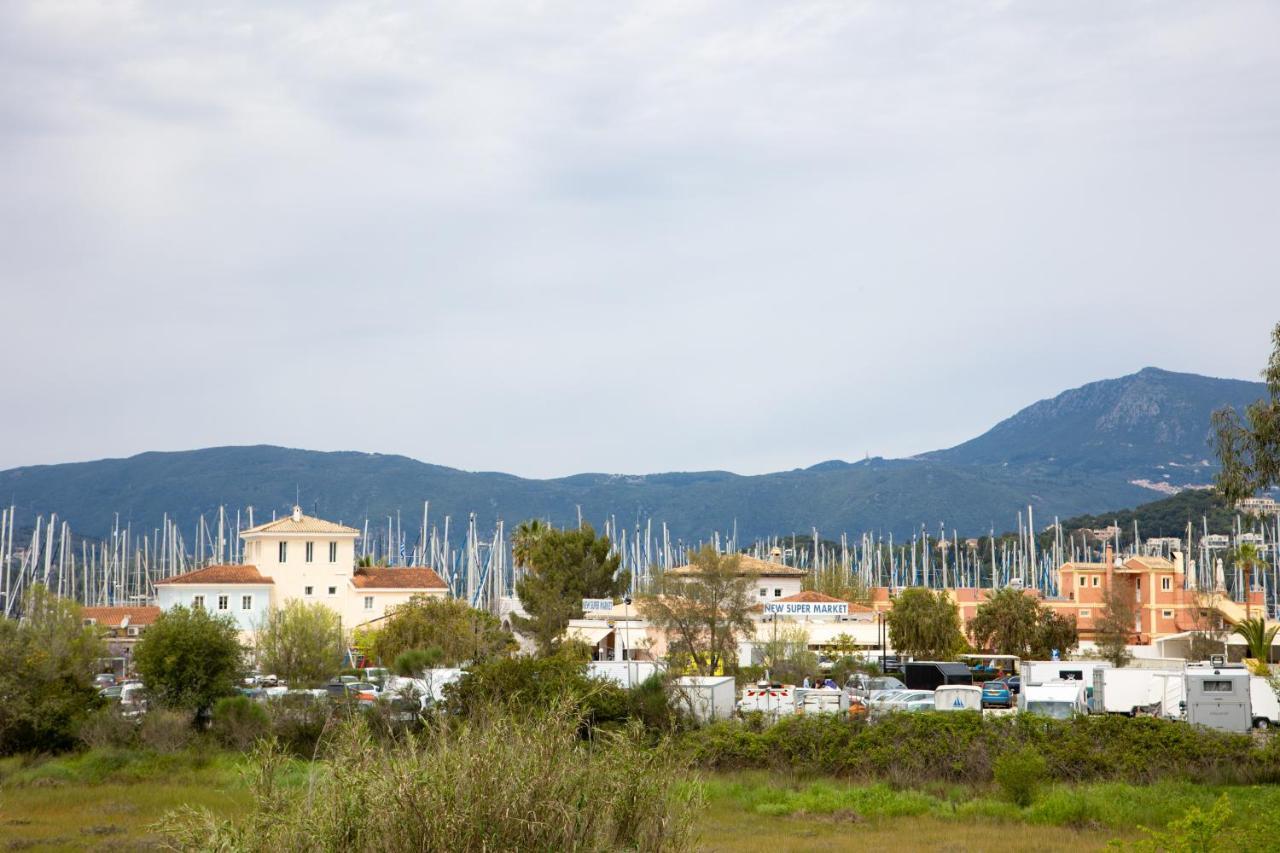 Konstantino'S Corfu Marina View Apartment คอนโตกาลิ ภายนอก รูปภาพ