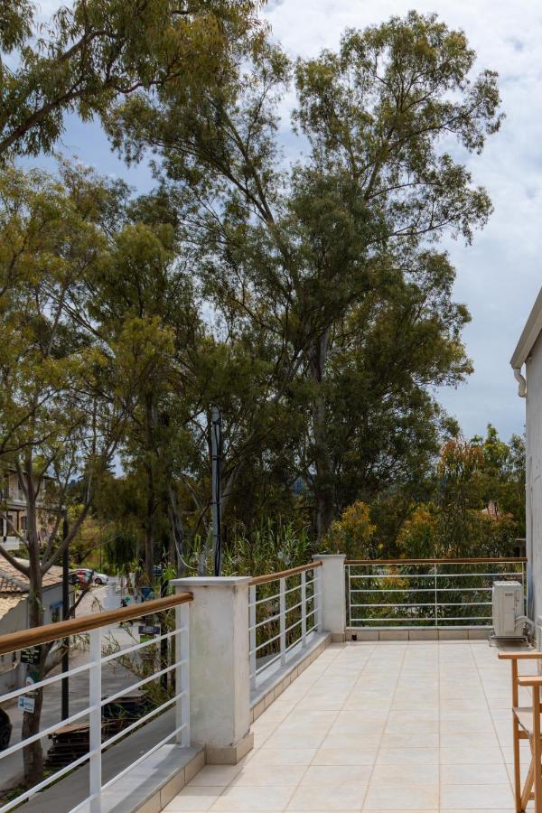 Konstantino'S Corfu Marina View Apartment คอนโตกาลิ ภายนอก รูปภาพ