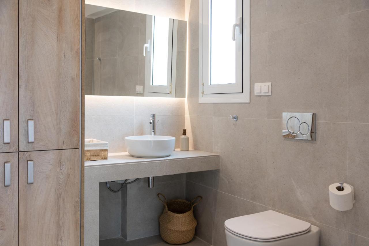 Konstantino'S Corfu Marina View Apartment คอนโตกาลิ ภายนอก รูปภาพ
